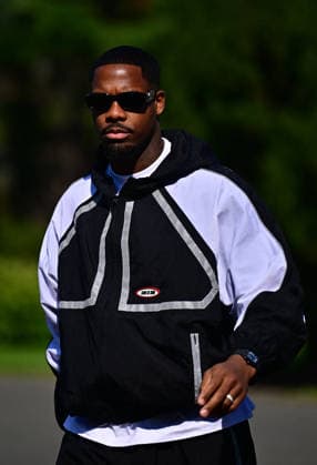 Mike Maignan - Les joueurs de l équipe de France de football arrivent au Centre national de football de Clairefontaine-en-Yveline, France, le 23 mars 2026. Les vice-champions du monde se rendront cette semaine aux Etats-Unis, dans la banlieue de Boston, pour y disputer deux matchs amicaux en préparation de la Coupe du monde 2026. D’abord contre le Brésil jeudi (21h) puis la Colombie dimanche (21h). Christian Liewig Bestimage French soccer team during the Arrival of French team at INF Clairefontaine on March 23, 2026 in Clairefontaine, France. Clairefontaine-en-Yveline France  Copyright: xChristianxLiewigx xBestimagexChristianxLiewigx xBestimagex