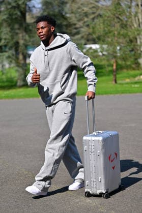 Aurélien Tchouaméni - Les joueurs de l équipe de France de football arrivent au Centre national de football de Clairefontaine-en-Yveline, France, le 23 mars 2026. Les vice-champions du monde se rendront cette semaine aux Etats-Unis, dans la banlieue de Boston, pour y disputer deux matchs amicaux en préparation de la Coupe du monde 2026. D’abord contre le Brésil jeudi (21h) puis la Colombie dimanche (21h). Christian Liewig Bestimage French soccer team during the Arrival of French team at INF Clairefontaine on March 23, 2026 in Clairefontaine, France. Clairefontaine-en-Yveline France  Copyright: xChristianxLiewigx xBestimagexChristianxLiewigx xBestimagex
