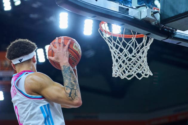 Rebound Alijah Comithier (Telecom Baskets Bonn, 02) GER, ratiopharm ulm vs. Telekom Baskets Bonn, Basketball, 25. Spieltag, EasyCredit BBL, Spielzeit 2025 2026, 23.03.2026 GER, ratiopharm ulm vs. Telekom Baskets Bonn, Basketball, 25. Spieltag, EasyCredit BBL, Spielzeit 2025 2026, 23.03.2026 Neu-Ulm Copyright: xEibner-Pressefoto GeraldxOelze-dexStoppanyx EP_ODS