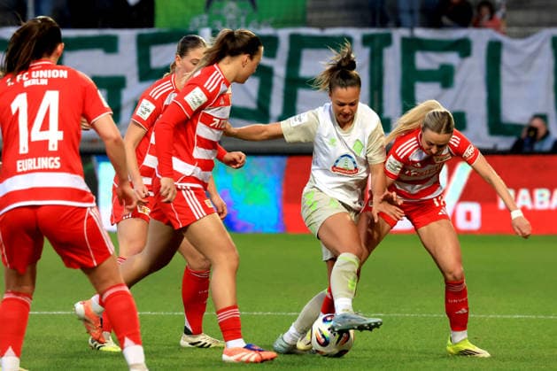 DEU, 1.BL, Frauen, 1.FC Union vs. Werder Bremen, 23.03.2026, Stadion Alte Foersterei, Berlin, DEU, 1.BL, Frauen, 1.FC Union vs. Werder Bremen, im Bild:Samantha Steuerwald (1.FC Union Berlin 19), Maja Sternad (Werder Bremen 11), Judith Steinert (1.FC Union Berlin 17), Tanja Pawollek (1.FC Union Berlin 31) DFL - regulations prohibit any use of Photographs as image sequences and or quasi-video