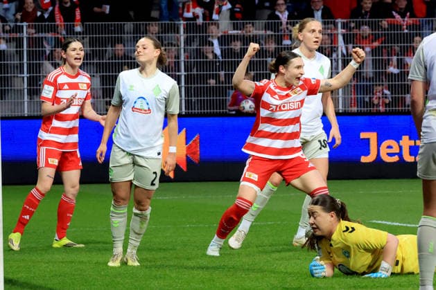DEU, 1.BL, Frauen, 1.FC Union vs. Werder Bremen, 23.03.2026, Stadion Alte Foersterei, Berlin, DEU, 1.BL, Frauen, 1.FC Union vs. Werder Bremen, im Bild: 1:0 durch Hannah Euerlings (1.FC Union Berlin 14), Samantha Steuerwald (1.FC Union Berlin 19), Mariella El Sherif (Werder Bremen 39) DFL - regulations prohibit any use of Photographs as image sequences and or quasi-video