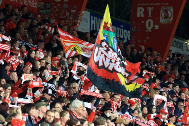 DEU, 1.BL, Frauen, 1.FC Union vs. Werder Bremen, 23.03.2026, Stadion Alte Foersterei, Berlin, DEU, 1.BL, Frauen, 1.FC Union vs. Werder Bremen, im Bild: 1.FC Union-Fans, Fahnen DFL - regulations prohibit any use of Photographs as image sequences and or quasi-video