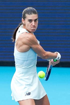 March 23, 2026, Miami Gardens, Florida, USA: Sorana Cirstea (ROU) returns a shot to Coco Gauff (not pictured) during the women s fourth round singles match at the 2026 Miami Open presented by Itau at Hard Rock Stadium. Miami Gardens USA - ZUMAw109 20260323_fap_w109_023 Copyright: xDebbyxWongx