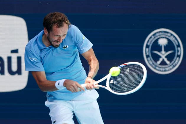 MIAMI GARDENS, FL - MARCH 23: Daniil Medvedev in action during a men™s third round singles match against Francisco Cerundolo (ARG) at the Miami Open on March 23, 2026, at Hard Rock Stadium in Miami Gardens, Florida,(Photo by Chris Arjoon Icon Sportswire) TENNIS: MAR 23 Miami Open EDITORIAL USE ONLY Icon2603230010038