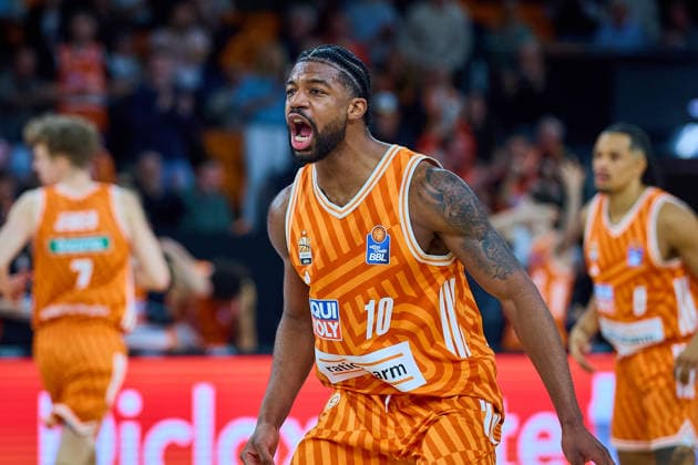 Malik Osborne (ratiopharm ulm, 10) schreit seine Freude heraus GER, ratiopharm ulm vs. Telekom Baskets Bonn, Basketball, 25. Spieltag, EasyCredit BBL, Spielzeit 2025 2026, 23.03.2026 GER, ratiopharm ulm vs. Telekom Baskets Bonn, Basketball, 25. Spieltag, EasyCredit BBL, Spielzeit 2025 2026, 23.03.2026 Neu-Ulm Copyright: xEibner-Pressefoto GeraldxOelze-dexStoppanyx EP_ODS