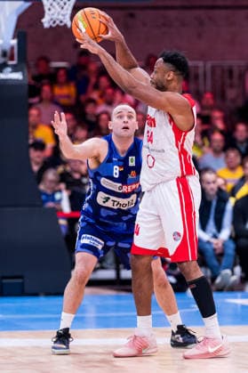 Barmer 2. Basketball Bundesliga ProA: RheinStars Köln vs Phoenix Hagen, 23.03.2026 Devin Lawrence Schmidt (Phoenix Hagen, 8), Hall B Elisias (RheinStars Köln, 34) am Ball Barmer 2. Basketball Bundesliga ProA: RheinStars Köln vs Phoenix Hagen, Köln, Motorworld am 23.03.2026 Copyright: xBEAUTIFULxSPORTS Wunderlx
