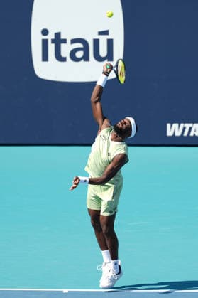 March 23, 2026, Miami Gardens, Florida, USA: Frances Tiafoe (USA) serves to Jacob Mensik (not pictured) during the men s third round singles match at the 2026 Miami Open presented by Itau at Hard Rock Stadium. TENNIS 2026: Miami Open.  - ZUMAw109 20260323_fap_w109_027 Copyright: xDebbyxWongx