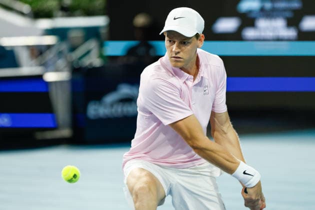 MIAMI GARDENS, FL - MARCH 23: Jannik Sinner (ITA) in action during a men™s third round singles match against Corentin Moutet (FRA) at the Miami Open on March 23, 2026, at Hard Rock Stadium in Miami Gardens, Florida,(Photo by Chris Arjoon Icon Sportswire) TENNIS: MAR 23 Miami Open EDITORIAL USE ONLY Icon2603230010121