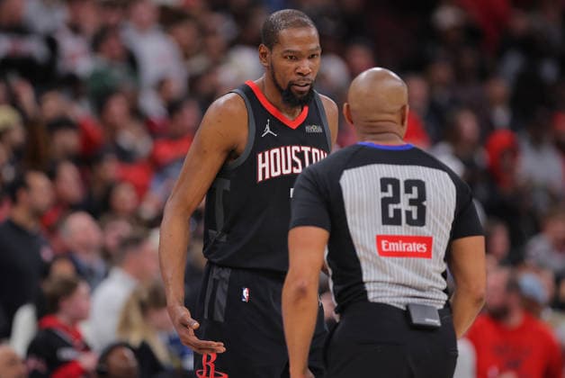 CHICAGO, IL - MARCH 23: Kevin Durant 7 of the Houston Rockets reacts during the second half against the Chicago Bulls on March 23, 2026 at the United Center in Chicago, Illinois. (Photo by Melissa Tamez Icon Sportswire) NBA, Basketball Herren, USA MAR 23 Houston Rockets at Chicago Bulls EDITORIAL USE ONLY Icon260323037