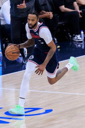 March 23, 2026, Inglewood, California, USA: Derrick Jones Jr. 5 of the Los Angeles Clippers during their regular season NBA, Basketball Herren, USA game against the Milwaukee Bucks on Monday March 23, 2026 at Intuit Dome in Inglewood, California. Clippers defeat Bucks, 129-96. ARIANA RUIZ PI Clippers Defeat Bucks, 129-96 - ZUMAp124 20260323_zaa_p124_023 Copyright: xArianaxRuizx
