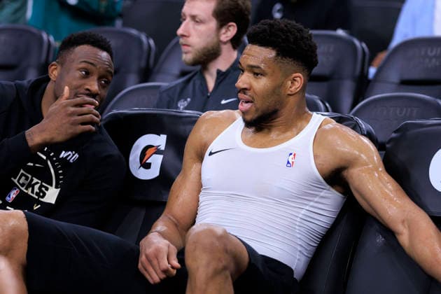 March 23, 2026, Inglewood, California, USA: Thanasis Antetokounmpo 43 and Giannis Antetokounmpo 34 of the Milwaukee Bucks during warm ups prior to their regular season NBA, Basketball Herren, USA game against the Los Angeles Clippers on Monday March 23, 2026 at Intuit Dome in Inglewood, California. Clippers defeat Bucks, 129-96. ARIANA RUIZ PI Inglewood USA - ZUMAp124 20260323_zaa_p124_032 Copyright: xArianaxRuizx