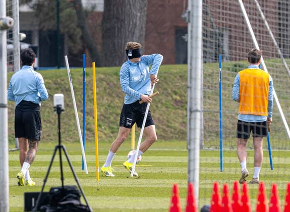 Fussball, Herren, Saison 2025 26, 2. Bundesliga, Hertha BSC, Training, Luca Schuler (Hertha BSC) blind, 24.03. 2026,