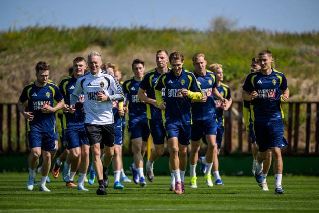 260324 Benjamin Nygren and Gustaf Lagerbielke of the Swedish national football team during a training session on March 24, 2026 in Valencia. Photo: Joel Marklund BILDBYRAN kod JM JM0805 bbeng fotboll football soccer fotball vm-kval FIFA World Cup, WM, Weltmeisterschaft, Fussball qualifier qualifier träning practice training sverige sweden sverige a Copyright: JOELxMARKLUND BB260324JM034