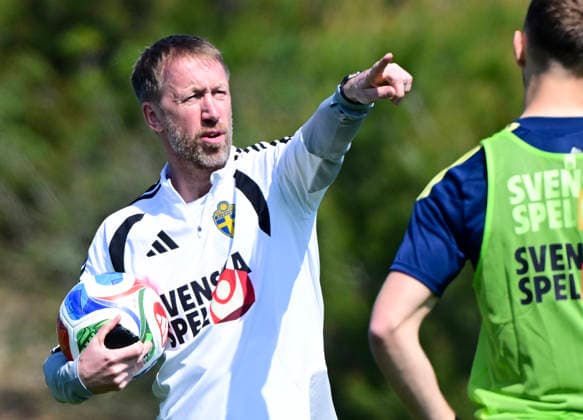 VALENCIA 20260324 Förbundskapten Graham Potter i det svenska fotbollslandslaget under dagens träning pa träningsanläggningen utanför Valencia inför torsdagens VM-kval playoff mot Ukraina. VALENCIA SPANIEN x10030x