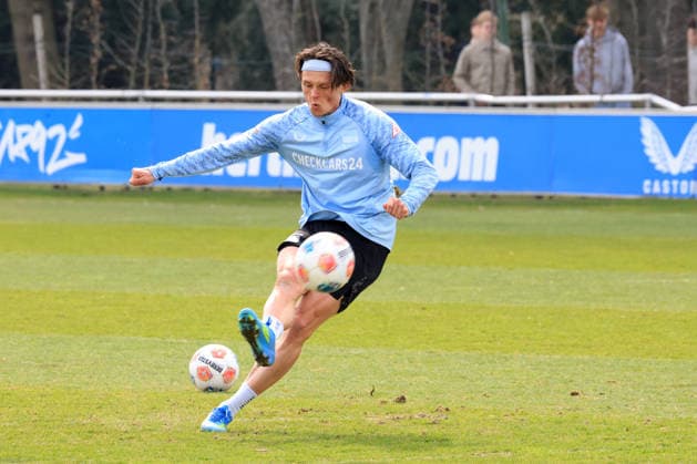 DEU, DFL, 2. FBL Hertha BSC, Training, 24.03.2026, Sportforum, Berlin, DEU, DFL, 2. FBL Hertha BSC, Training, im Bild Fabian Reese (Hertha BSC Berlin 11) DFL - regulations prohibit any use of Photographs as image sequences and or quasi-video