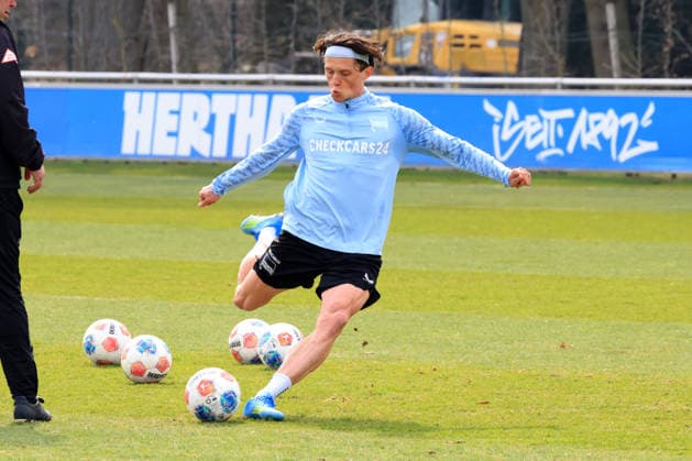 DEU, DFL, 2. FBL Hertha BSC, Training, 24.03.2026, Sportforum, Berlin, DEU, DFL, 2. FBL Hertha BSC, Training, im Bild Fabian Reese (Hertha BSC Berlin 11) DFL - regulations prohibit any use of Photographs as image sequences and or quasi-video