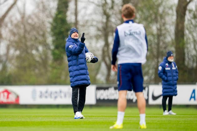 Training with the Norwegian men s national football team Amsterdam , Netherlands 20260324 Norway national team manager Stale Solbakken during a training session with the Norwegian men s national football team at the AZ Alkmaar training Complex Photo Fredrik Varfjell NTB Amsterdam Netherlands EDITORIAL USE ONLY RESTRICTED USE FOR BETTING COMPANIES  Copyright: xFredrikxVarfjellx xNTBx