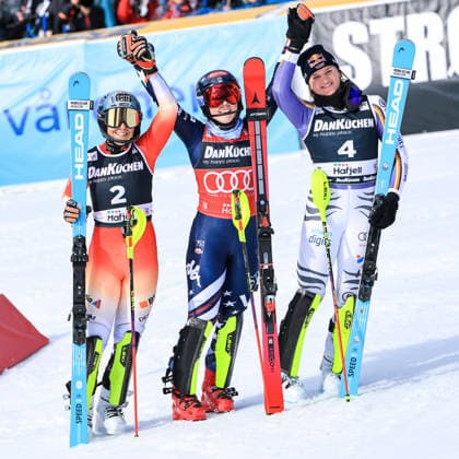 ALPINE SKIING - FIS WC Final Lillehammer HAFJELL,NORWAY,24.MAR.26 - ALPINE SKIING - FIS World Cup Final, slalom, ladies. Image shows Wendy Holdener (SUI), Mikaela Shiffrin (USA) and Emma Aicher (GER).  GEPAxpictures xWolfgangxGrebien