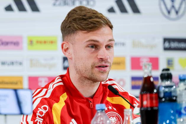 Joshua Kimmich (Germany) stellt sich bei der Pressekonferenz den Fragen der Journalisten, , Pressekonferenz mit Joshua Kimmich, Homeground am 24. March 2026 in Herzogenaurach, Deutschland. (Foto von Marco Steinbrenner DeFodi Images) Joshua Kimmich (Germany) answers journalists questions at the press conference, PK, Pressekonferenz , Pressekonferenz mit Joshua Kimmich, Home Ground, March 24, 2026 in Herzogenaurach, Germany. (Photo by Marco Steinbrenner DeFodi Images) -