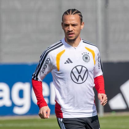 Reportage 24.03.2026 Erstes Training der Männer Fußball Nationalmannschaft bei adidas in Herzogenaurach vor den Länderspielen gegen die Schweiz und Ghana Lässt sich mal wieder blicken: Leroy SanÃ Herzogenaurach Bayern Deutschland