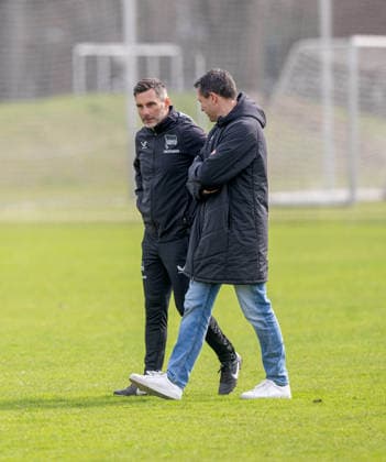 Fussball, Herren, Saison 2025 26, 2. Bundesliga, Hertha BSC, Training, v.l. Trainer Stefan Leitl (Hertha BSC), Sportdirektor Benjamin Weber (Hertha BSC), 24.03. 2026,
