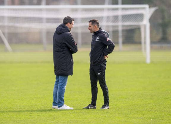 Fussball, Herren, Saison 2025 26, 2. Bundesliga, Hertha BSC, Training, v.l. Sportdirektor Benjamin Weber (Hertha BSC), Trainer Stefan Leitl (Hertha BSC), 24.03. 2026,