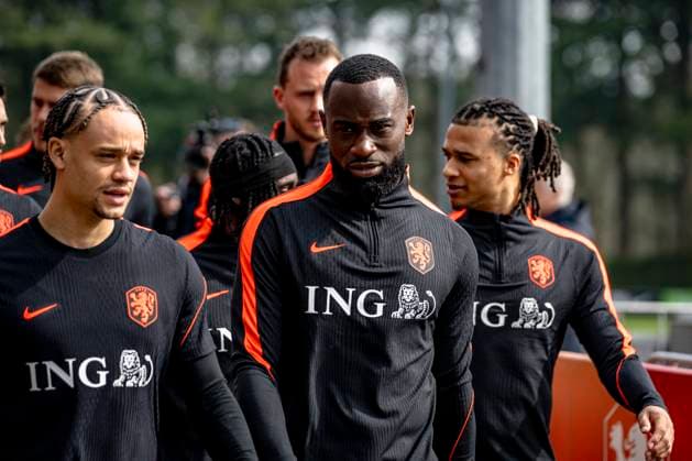 ZEIST - (lr) Xavi Simons of the Netherlands, Lutsharel Geertruida of the Netherlands during the training of the Dutch national football team at the KNVB Campus in the run-up to the World Cup friendly against Norway on March 24, 2026 in Zeist, the Netherlands. (Photo by Stefan Koops EYE4IMAGES DeFodi Images) -