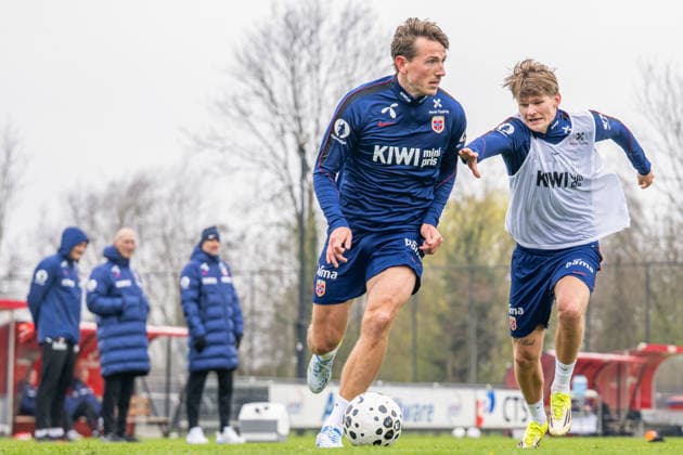 260324 Sander Berge and David Moller Wolfe of the Norwegian national football team during a training session on March 24, 2026 in Wijdewormer. Photo: Vegard Grott BILDBYRAN kod VG VG0899 bbeng fotball football soccer fotboll norge norway trening träning training practice amsterdam Copyright: VEGARDxGRoTT BB260324VG009