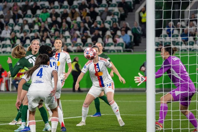 Deutschland, Fussball, UEFA, Womens Champions League, Viertelfinale, Hinspiel 2025 2026: VfL Wolfsburg - OL Lyonnes am 24.03. in Wolfsburg (Volkswagen Arena): Chance Svenja Huth (VfL Wolfsburg 10) Christiane Endler (OL Lyonnes 1) Copyright: xSvenxHeidmannx
