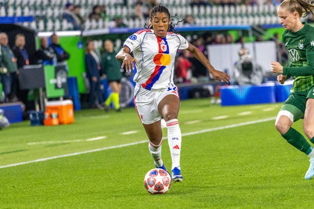 Deutschland: Fussball UEFA Women™s Champions League 2025 2026, Viertelfinale VfL Wolfsburg vs OL Lyonnes Volkswagen Arena (Wolfsburg): Lawrence Ashley (OL Lyonnes, 12) Copyright: xMichellexLukax