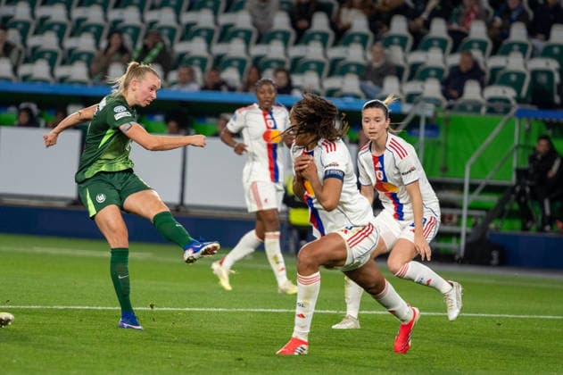 Deutschland, Fussball, UEFA, Womens Champions League, Viertelfinale, Hinspiel 2025 2026: VfL Wolfsburg - OL Lyonnes am 24.03. in Wolfsburg (Volkswagen Arena): Ella Peddemors (VfL Wolfsburg 5) Copyright: xSvenxHeidmannx