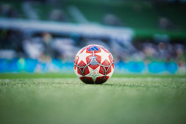 UWCL: VfL Wolfsburg vs. OL Lyonnes, 24.03.2026 Der Spielball von der UEFA Women s Champions League; UEFA Women s Champions League, Viertelfinale, Hinspiel: VfL Wolfsburg vs. OL Lyonnes am 24.03.2026 in der Volkswagen Arena, Wolfsburg DFB DFL REGULATIONS PROHIBIT ANY USE OF PHOTOGRAPHS AS IMAGE SEQUENCES AND OR QUASI-VIDEO. Copyright: xBEAUTIFULxSPORTS Tonhäuserx