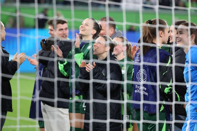 VfL vs. Lyon, CL Frauen, Wolfsburg, 24.03.2026, Fußball, Frauen, VfL Wolfsburg vs. Olympique Lyon, Champions League, Viertelfinale, Saison 2025 2026,Schlussjubel AOK Stadion Niedersachsen Deutschland