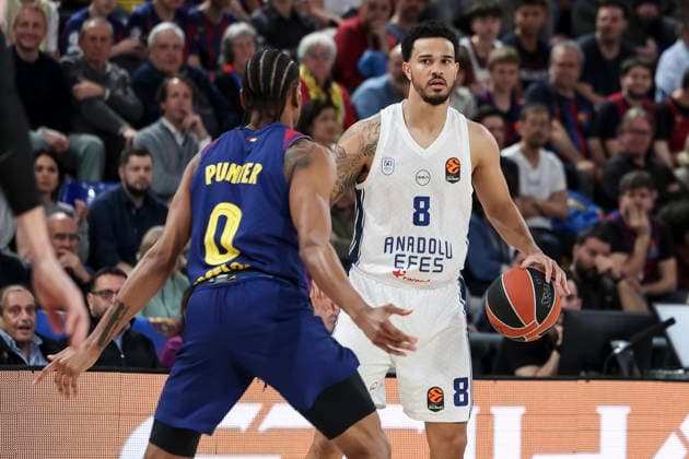 March 24, 2026, Barcelona, Barcelona, Spain: Nick Weiler-Babb of Anadolu Efes Istanbul in action during the EuroLeague Regular Season Round 33 match played between FC Barcelona, Barca and Anadolu Efes Istanbul at Palau Blaugrana on March 24, 2026 in Barcelona, Spain. Barcelona Spain - ZUMAa181 20260324_zaa_a181_086 Copyright: xJavierxBorregox
