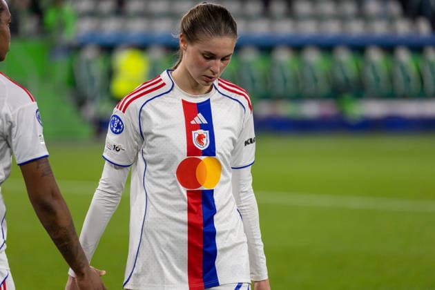 Deutschland: Fussball UEFA Women™s Champions League 2025 2026, Viertelfinale VfL Wolfsburg vs OL Lyonnes Volkswagen Arena (Wolfsburg): Brand Jule (OL Lyonnes, 29) Copyright: xMichellexLukax