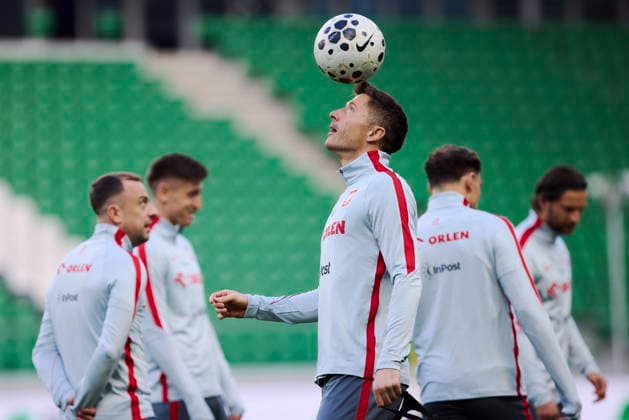 2026.03.24 Warszawa Pilka Nozna Zgrupowanie reprezentacji Polski Trening przed meczem baraÅ¼owym Polska - Albania sezon 2025 2026 N z Robert Lewandowski Foto Radoslaw Makuch PressFocus 2026.03.24 Warsaw Football Polish national team, Nationalteam 2025 2026 Training session ahead of match against Albania Robert Lewandowski Credit: Radoslaw Makuch PressFocus NEWSPIX.PL --- newspix.pl 