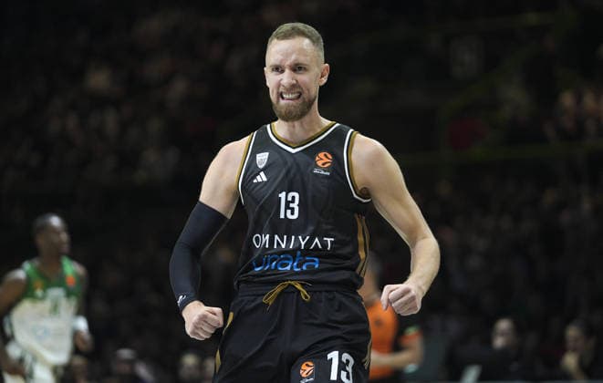 Dubai Basketball v Panathinaikos Aktor Athens - Euroleague SARAJEVO, BOSNIA AND HERZEGOVINA - MARCH 24: Dzanan Musa, (13) of Dubai Basketball reacts during the EuroLeague match between Dubai Basketball and Panathinaikos Aktor Athens at Zetra Arena on March 24, 2026 in Sarajevo, Bosnia and Herzegovina. Samir Jordamovic Anadolu Sarajevo Bosnia and Herzegovina. Editorial use only. Please get in touch for any other usage.  Copyright: x2026xAnadoluxSamirxJordamovicx