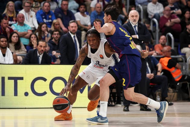 March 24, 2026, Barcelona, Barcelona, Spain: Saben Lee of Anadolu Efes Istanbul and Juani Marcos of FC Barcelona, Barca in action during the EuroLeague Regular Season Round 33 match played between FC Barcelona and Anadolu Efes Istanbul at Palau Blaugrana on March 24, 2026 in Barcelona, Spain. Barcelona Spain - ZUMAa181 20260324_zaa_a181_166 Copyright: xJavierxBorregox