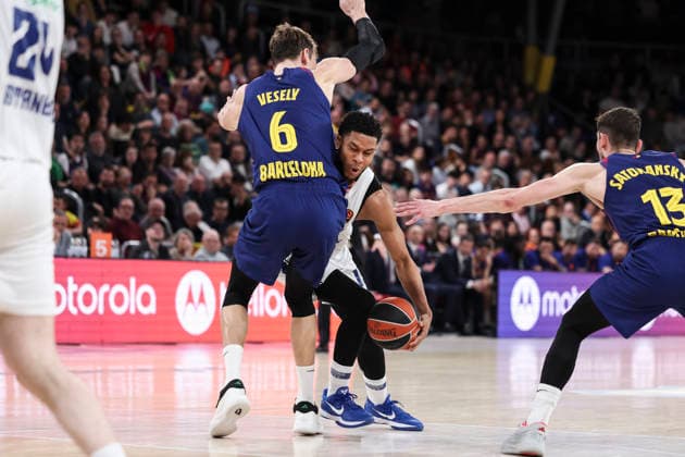 March 24, 2026, Barcelona, Barcelona, Spain: PJ Dozier of Anadolu Efes Istanbul and Jan Vesely of FC Barcelona, Barca in action during the EuroLeague Regular Season Round 33 match played between FC Barcelona and Anadolu Efes Istanbul at Palau Blaugrana on March 24, 2026 in Barcelona, Spain. Barcelona Spain - ZUMAa181 20260324_zaa_a181_168 Copyright: xJavierxBorregox