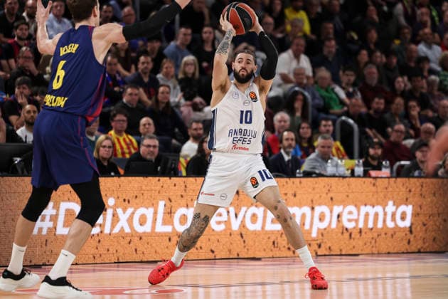 March 24, 2026, Barcelona, Barcelona, Spain: Isaia Cordinier of Anadolu Efes Istanbul in action during the EuroLeague Regular Season Round 33 match played between FC Barcelona, Barca and Anadolu Efes Istanbul at Palau Blaugrana on March 24, 2026 in Barcelona, Spain. Barcelona Spain - ZUMAa181 20260324_zaa_a181_176 Copyright: xJavierxBorregox