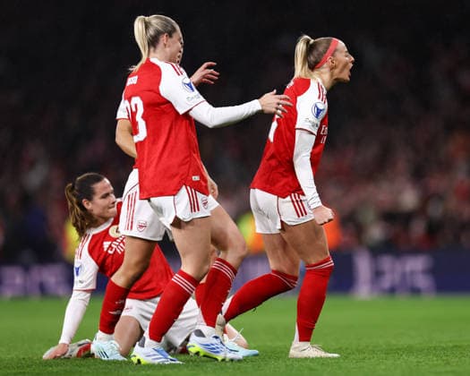 Arsenal v Chelsea Women 24 March 2026, London - UEFA Women s Champions League - Quarter Final - First Leg - Arsenal v Chelsea - Chloe Kelly of Arsenal celebrates their second goal with her team mates - Photo: Jacques Feeney Offside. London UK Copyright: xJacquesxFeeneyx xOffsidexOffside