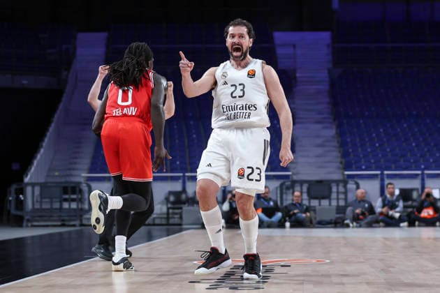 March 24, 2026, Madrid, Madrid, Spain: Sergio Llull of Real Madrid gestures during the Turkish Airlines EuroLeague match between Real Madrid and Hapoel IBI Tel Aviv at Movistar Arena on March 24, 2026 in Madrid, Spain. Madrid Spain - ZUMAa181 20260324_zaa_a181_192 Copyright: xIrinaxR.xHipolitox