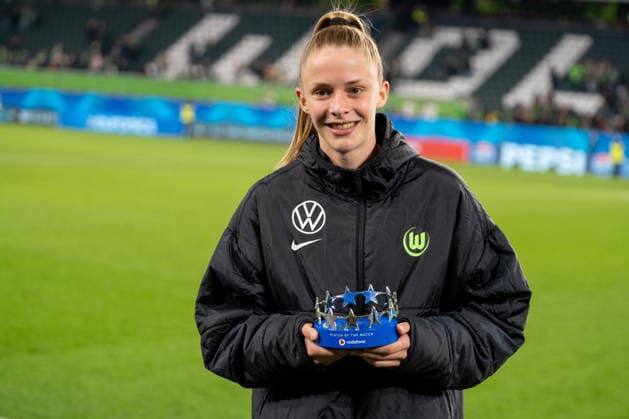 Deutschland, Fussball, UEFA, Womens Champions League, Viertelfinale, Hinspiel 2025 2026: VfL Wolfsburg - OL Lyonnes am 24.03. in Wolfsburg (Volkswagen Arena): Vivien Endemann (VfL Wolfsburg 25) Player of the Match *** Germany, Football, UEFA, Womens Champions League, Quarter-final, First leg 2025 2026 VfL Wolfsburg OL Lyonnes on 24 03 in Wolfsburg Volkswagen Arena Vivien Endemann VfL Wolfsburg 25 Player of the Match Copyright: xSvenxHeidmannx