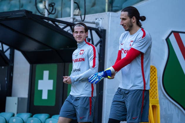 Jakub Kaminski and Kamil Grabara seen during Training session during march 2026 international break of Polish national team, Nationalteam (Kazimierz Koper Ball Raw Images) Warsaw Stadium Wojska Polskiego Poland Copyright: xKazimierzxKoperx KAZ_POL_TRA_2-27