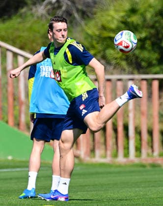 VALENCIA 20260325 Elliot Stroud under fotbollslandslagets träning pa en träningsanläggningen utanför Valencia inför torsdagens VM-kval playoff mot Ukraina. VALENCIA SPANIEN x10030x