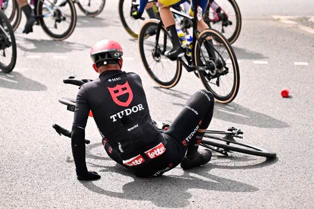 Tour of Bruges 2026 Cycling Race BRUGGE, BELGIUM - MARCH 25 : crash of Lienhard Fabian (SUI) of Tudor Pro Cycling Team during the 50th edition of Tour of Bruges an UCI World Tour 1.UWT one day cycling road race for Men Elite of 202.9 km with start in Brugge and finish in Brugge on March 25, 2026 in Brugge, Belgium, 25 03 2026 ( Motordriver Kenny Verfaillie - Brugge Belgium  Copyright: xTomasxSiskx