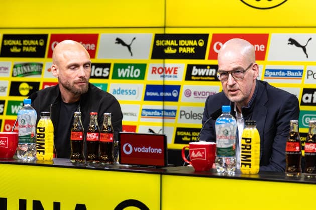 25.03.2026, Fussball, Pressekonferenz, Vorstellung des neuen Sportdirektors Ole Book (Borussia Dortmund). v. l. Sportdirektor Ole Book (Borussia Dortmund), Geschäftsführer Carsten Cramer (Borussia Dortmund). Dortmund Signal Iduna Park NRW Deutschland xRHR-FOTO DEx