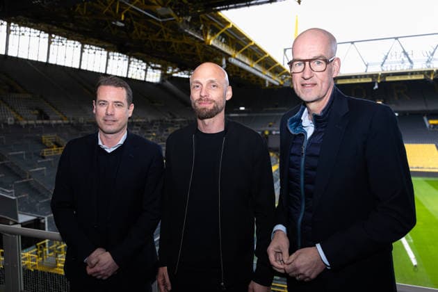 25.03.2026, Fussball, Pressekonferenz, Vorstellung des neuen Sportdirektors Ole Book (Borussia Dortmund). V. Geschäftsführer Lars Ricken (Borussia Dortmund), Sportdirektor Ole Book (Borussia Dortmund), Geschäftsführer Carsten Cramer (Borussia Dortmund). Dortmund Signal Iduna Park NRW Deutschland xRHR-FOTO DEx