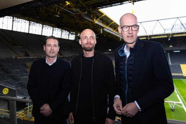 25.03.2026, Fussball, Pressekonferenz, Vorstellung des neuen Sportdirektors Ole Book (Borussia Dortmund). V. Geschäftsführer Lars Ricken (Borussia Dortmund), Sportdirektor Ole Book (Borussia Dortmund), Geschäftsführer Carsten Cramer (Borussia Dortmund). Dortmund Signal Iduna Park NRW Deutschland xRHR-FOTO DEx