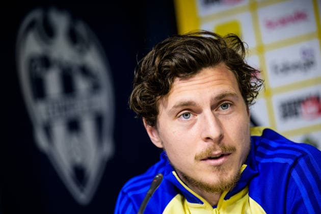 260325 Victor Nilsson Lindelöf of the Swedish national football team during a press conference, PK, Pressekonferenz on March 25, 2026 in Valencia. Photo: Joel Marklund BILDBYRAN kod JM JM0807 bbeng fotboll football soccer fotball vm-kval FIFA World Cup, WM, Weltmeisterschaft, Fussball qualifier presskonferens press conference sverige sweden sverige a Copyright: JOELxMARKLUND BB260325JM054